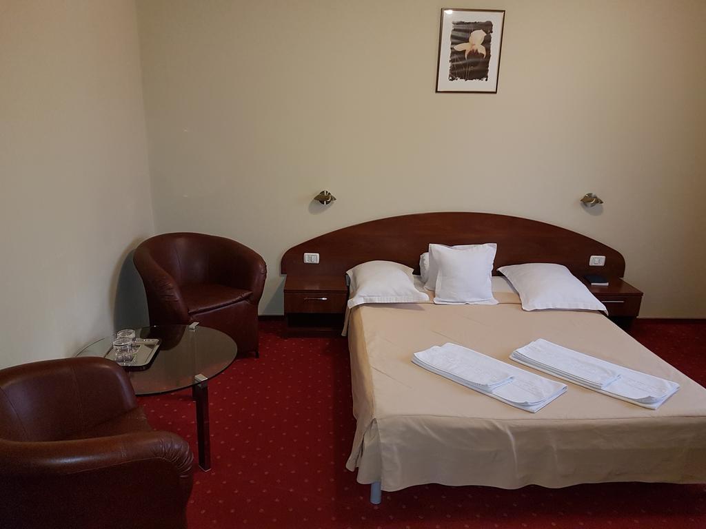 Hotel Iris Arad Ngoại thất bức ảnh