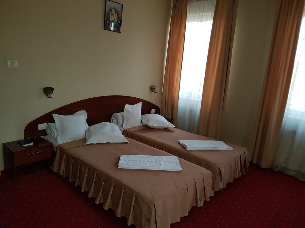Hotel Iris Arad Ngoại thất bức ảnh